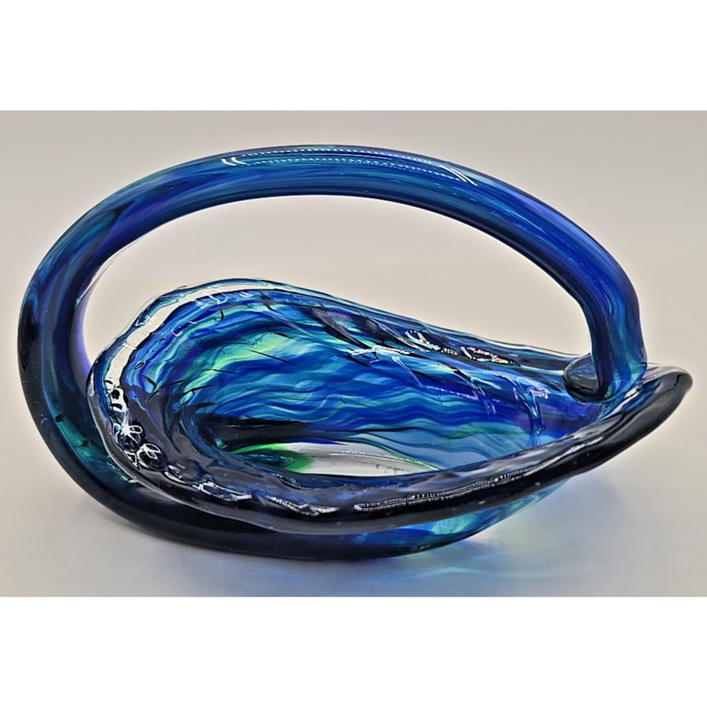 Vintage Hand blown Blue and Green Studio Art Glass Bowl w Handle U230‎